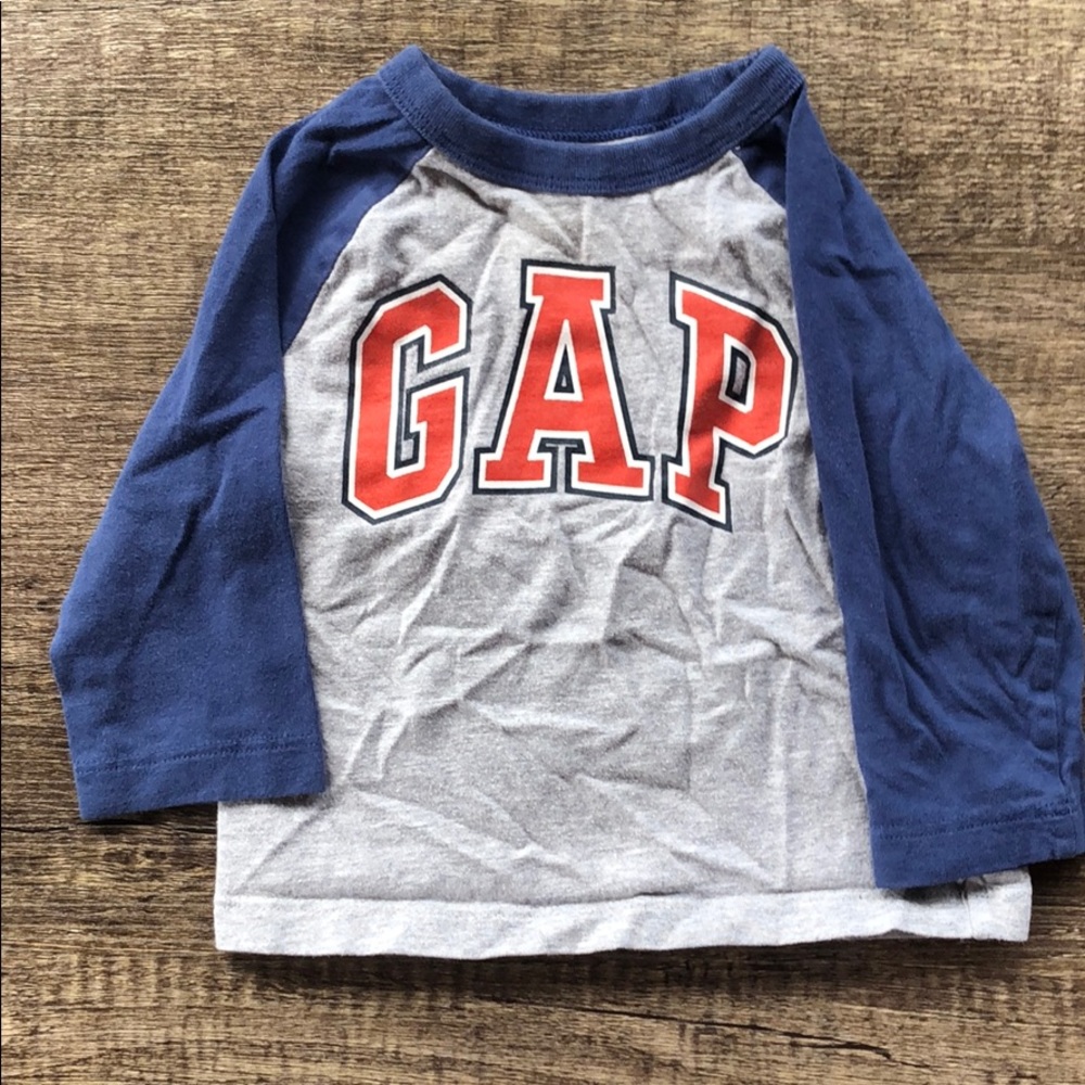 Gap | 6-12 Month | Long Sleeve T-Shirt
